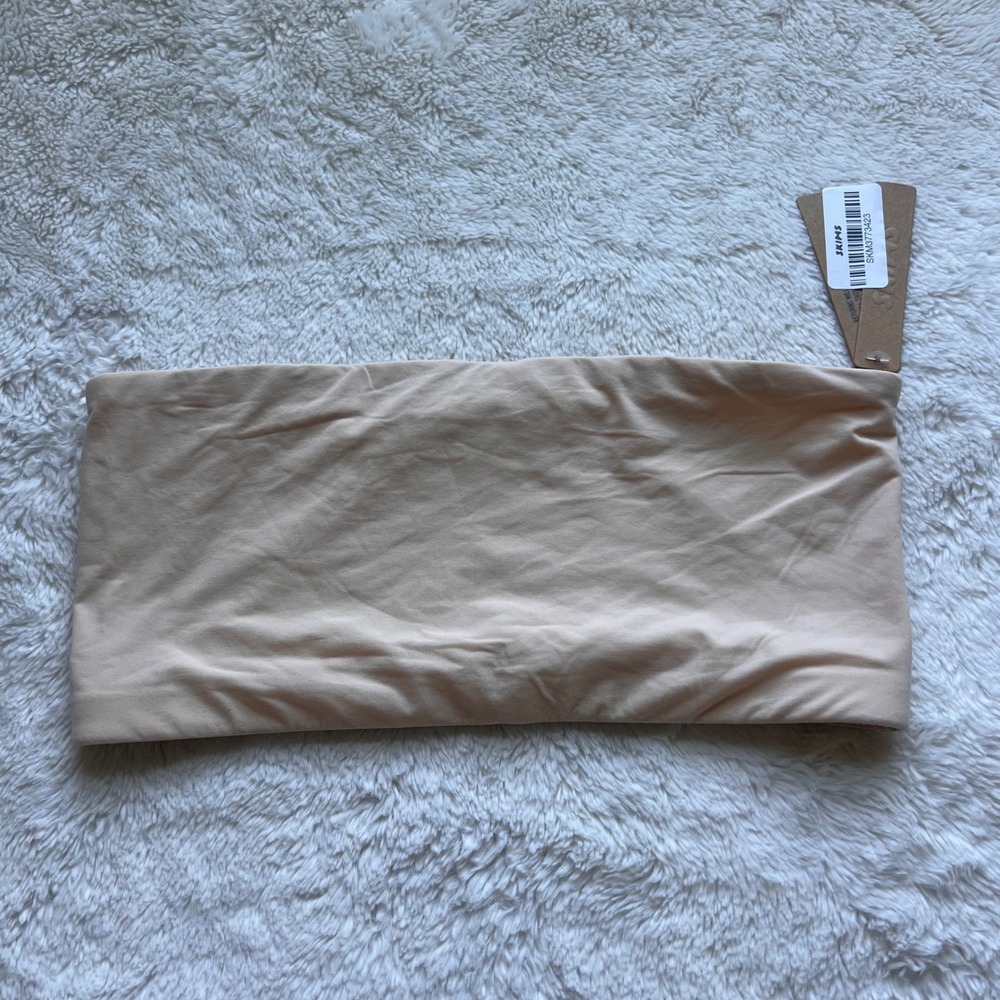 SKIMS Fits Everybody Bandeau Sand Strapless Bra BR-BND-2026 Size Medium NWT